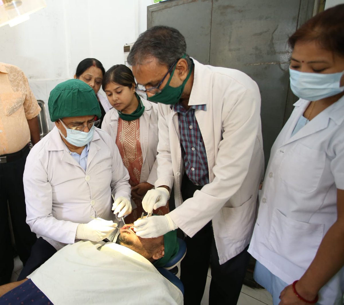 DrManikSaha2's tweet image. As an Oral &amp;amp; Maxillo-Facial Surgeon, I have managed the time to return to my old working place at Tripura Medical College &amp;amp; Dr. BRAM Teaching Hospital, Hapania to treat a patient with Rt. Sub-Condylar fracture(#). 
The patient is an MBBS doctor and was my student and he met an…