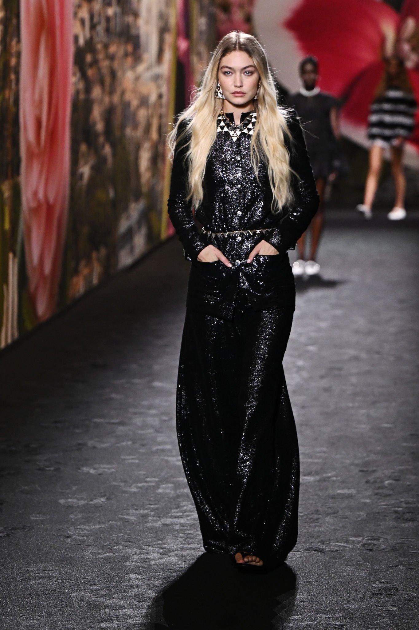 21metgala on X: Gigi Hadid walks the runway during the Chanel Womenswear  Spring/Summer 2024 show.  / X