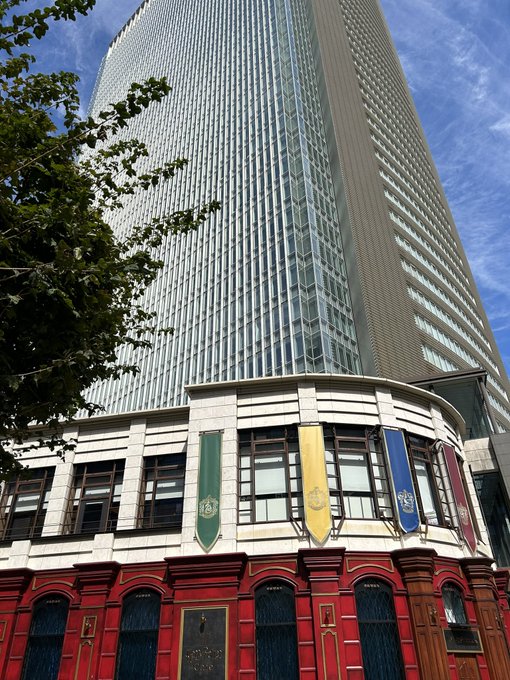 プロット造りとウォーキングもかねて都内をウロウロしてきましたよ。場違いなカフェでハーブティーもぶち込んできました。 