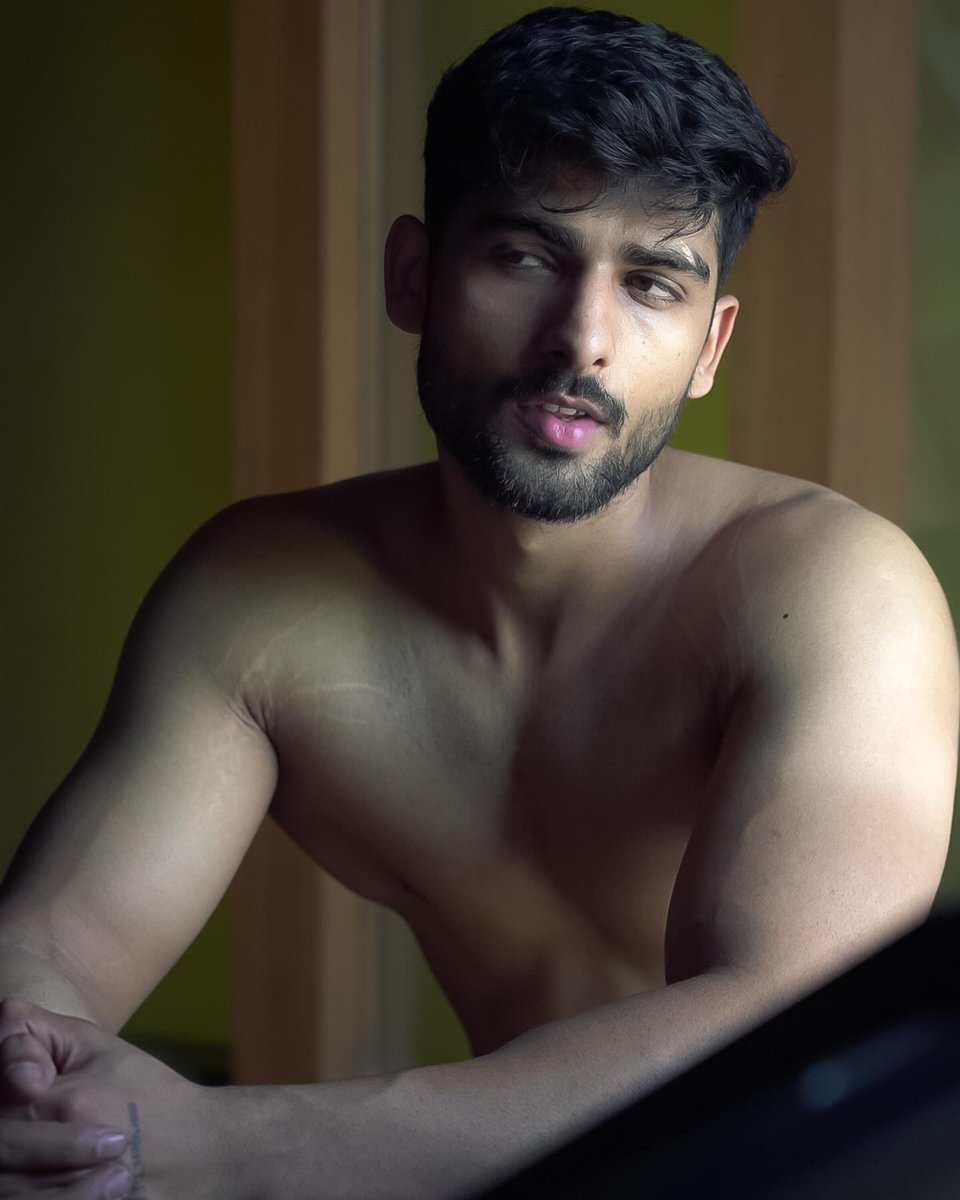 "Smokin' confidence.
<a href="/tanujjsharma_/">Tanuj Sharma</a>
#fitnessmodel #fitnessfreak #fitnessaddict #fitnessjourney #fitnesslife #fitnesstrainer #fitnesslifestyle #fitness #fit #fitforlife #gym #gymmotivation #gymnastics #gymshark #gymfit #master #foryoupage #explorepage #asthetic #greek