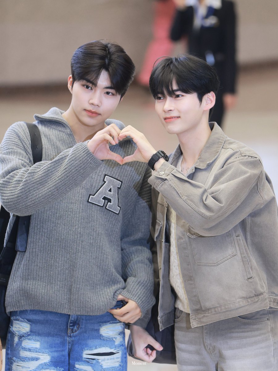Moments_613's tweet photo. 231002 ✈ GMP 출국

#성한빈 #SUNGHANBIN #ソンハンビン
#ZEROBASEONE #ZB1 #제로베이스원 https://t.co/Y4c4Qt3vO8