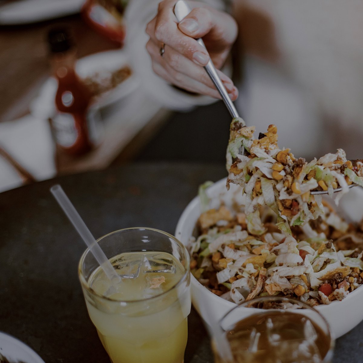A lunchtime rendezvous with flavors and a glass of #PandanPanacea iced tea.