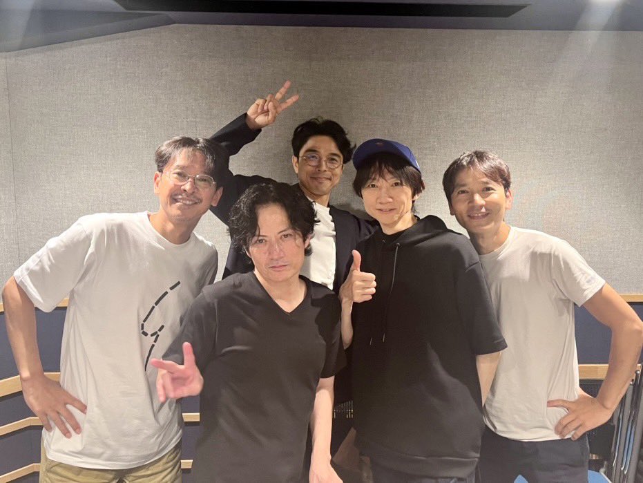 20thCentury_SIN's tweet photo. 光とGENJIと平家と君と。

ま、とにかく、
元気にラジオで集合しました^ ^
#どーぞ

トニセン

#20thCentury
#トニセン
#UandS https://t.co/yL9Q1xIm9y