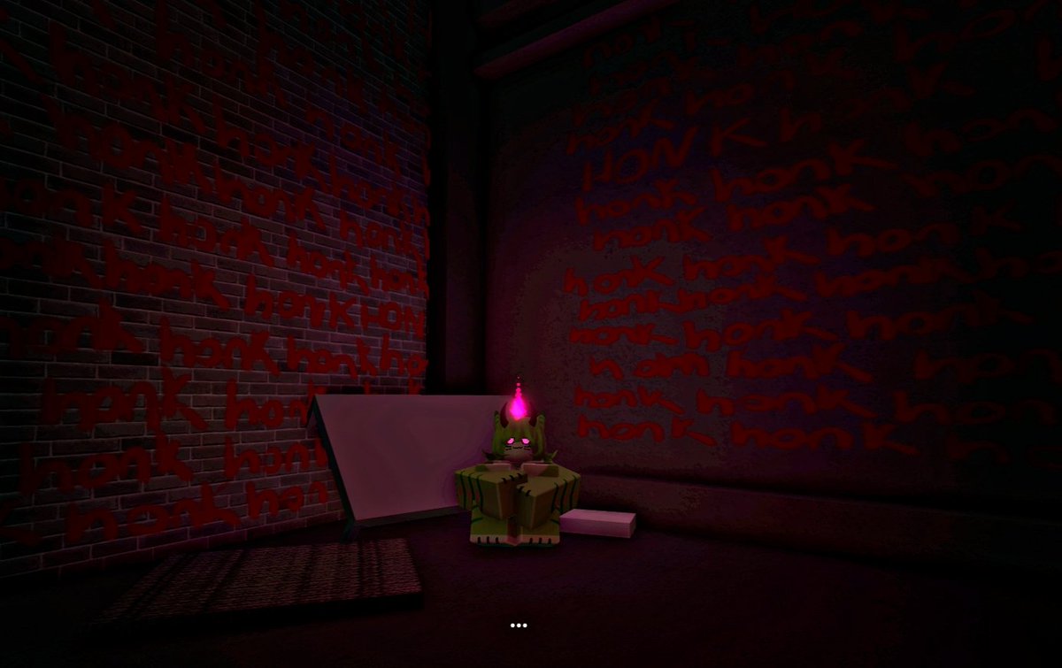 Transal17's tweet image. “You look lonely, I can fix that”
#KaijuParadise #KP #KaijuParadiseRoblox