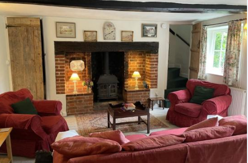 TheHolidayCots's tweet photo. Discover the magic of Laundry Cottage in Heydon, Norwich, Norfolk - your ultimate self-catering getaway! 

🛏️ Sleeps 1-6
https://t.co/BzfzAysNh8

#LaundryCottage #WoodlandRetreat #NatureLovers #NorfolkAdventures #ExploreNorwich #WildlifeWatching https://t.co/SVWwVGtGws