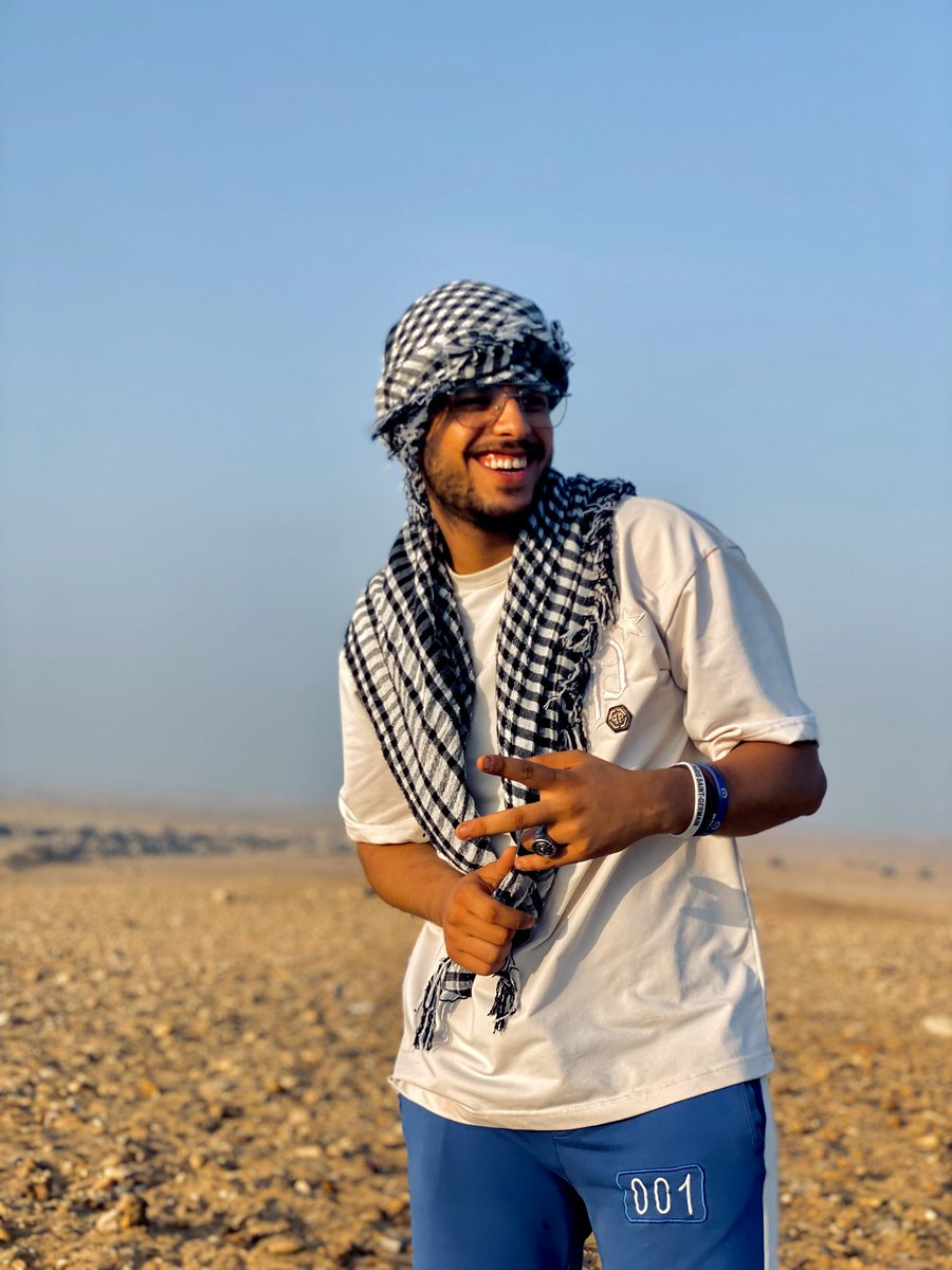 BoodaXx's tweet photo. اهلاا عربااني 🤍 https://t.co/ncT7oUOpej