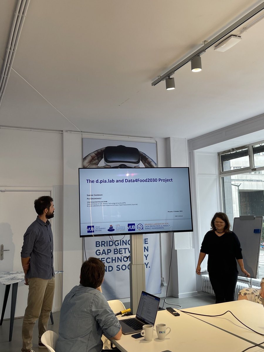 Simone Casirahi and Pia Groenewolt present the <a href="/dpialab/">d.pia.lab</a> and the <a href="/Data4Food2030/">Data4Food2030</a> project during the <a href="/LSTSblog/">LSTSblog</a> at <a href="/BrusselsFari/">FARI - AI for the Common Good Institute</a>. We look forward to future opportunities for collaboration!