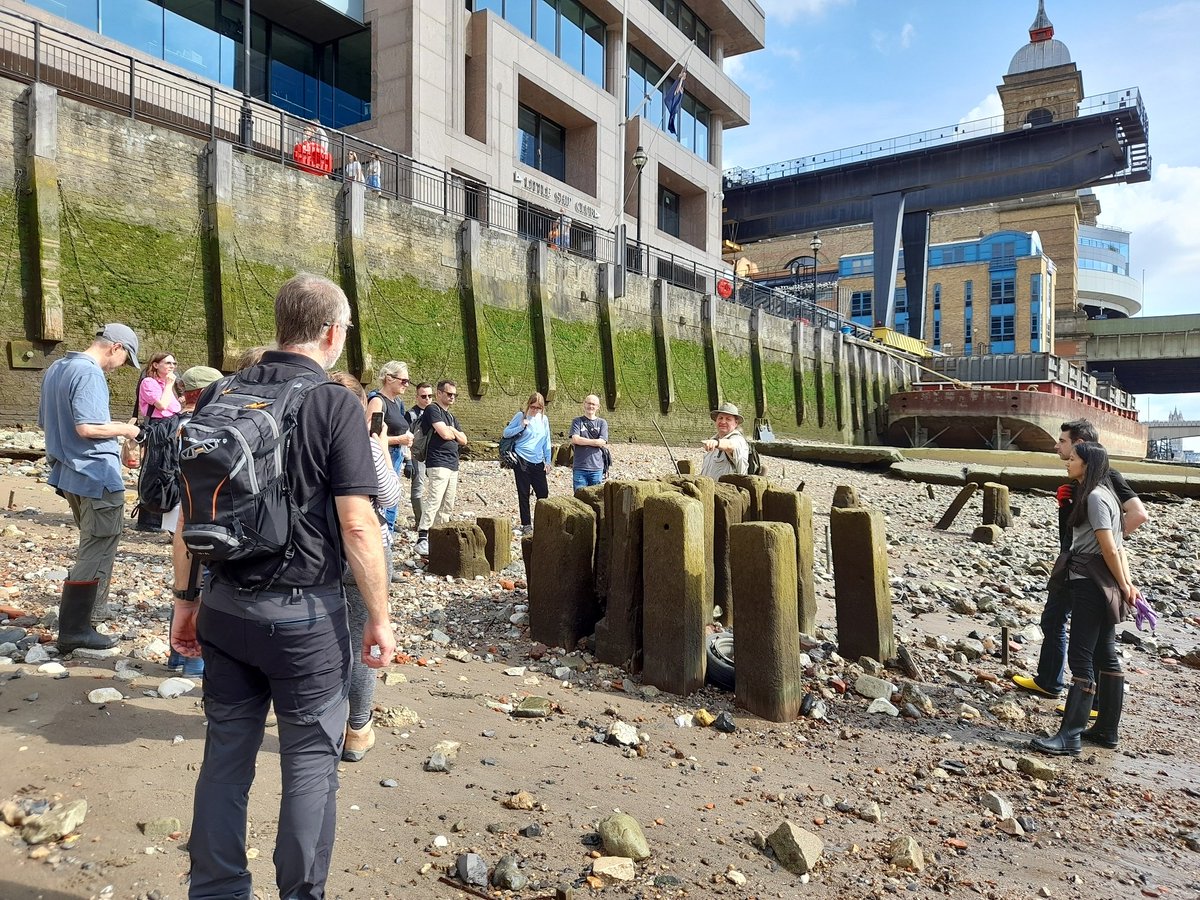 Come and join us for a guided #archaeology walk on the City of London #Foreshore at 09:45 on 17th Oct. Tickets &amp; info at thamesdiscovery.org/events/autumn-…