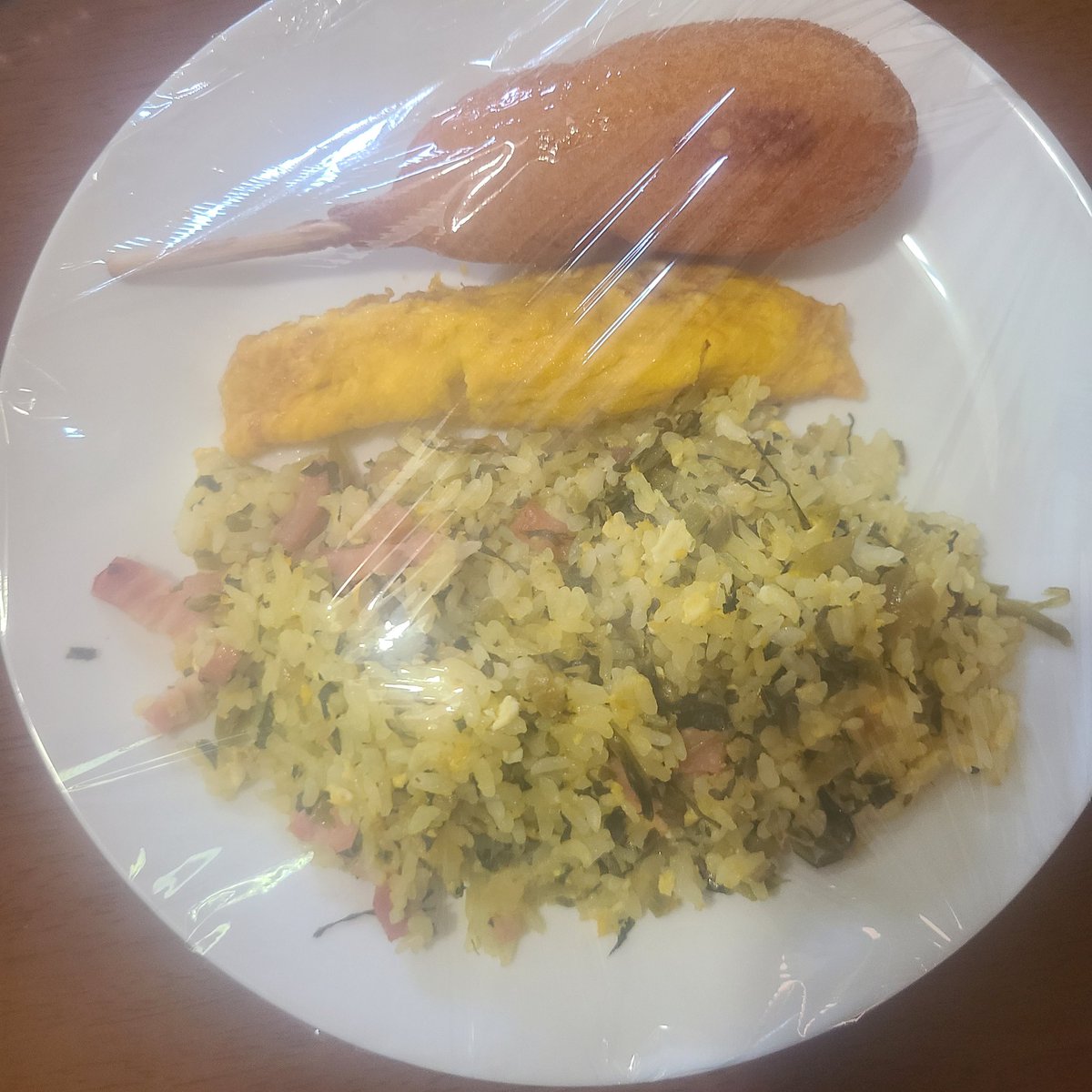 今日の昼飯。

んまかった(^_-)
