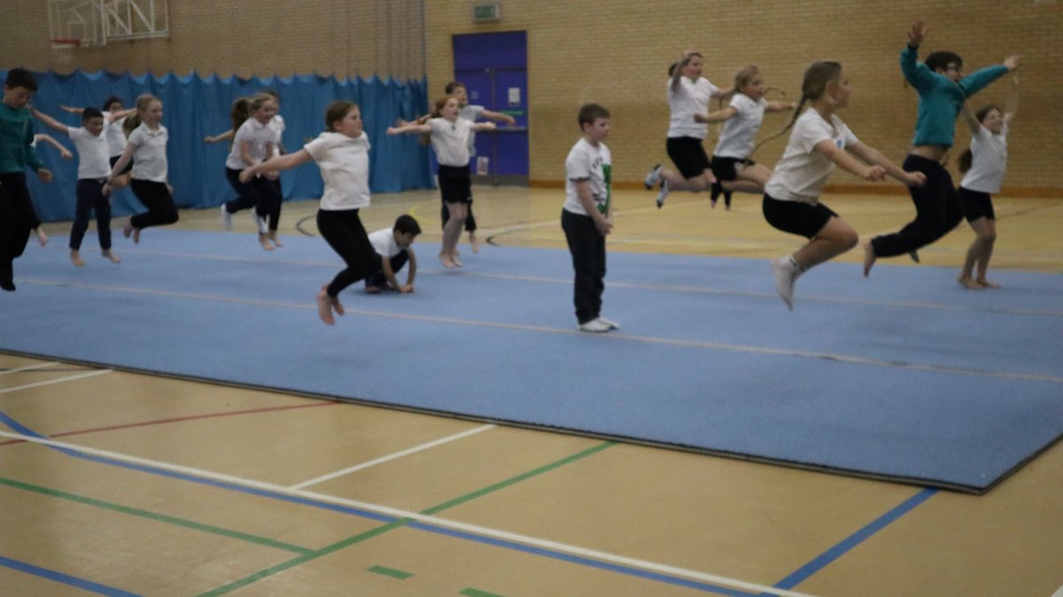 active_NT's tweet image. Last week we delivered the first Healthy4Life Festival with @NorthTynesidePE at The Parks Sport Centre☀️

9 schools came along to try new sports, discover new skills and learn key healthy lifestyle messages⚽️🍎🏑

Well done to all the 300+ pupils and young leaders who attended👏