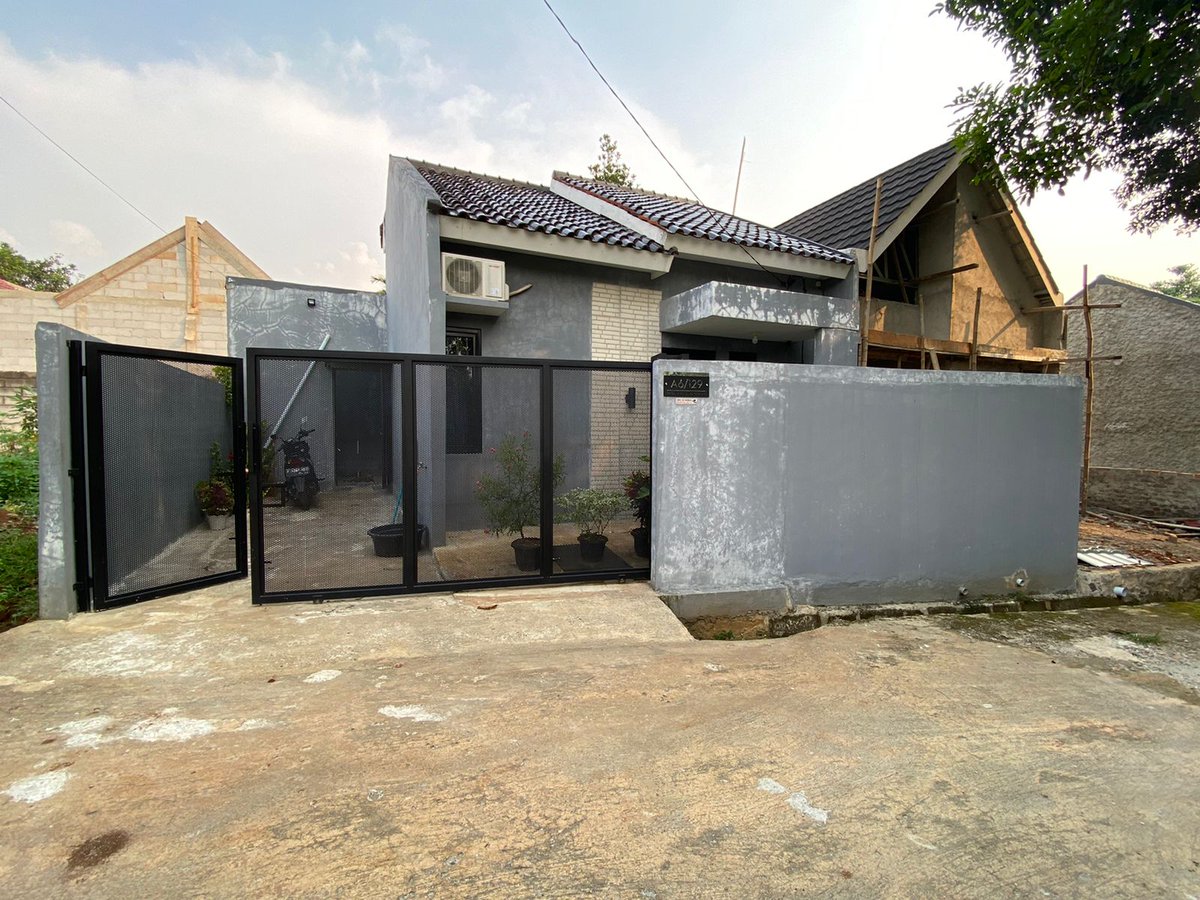 wepe20_'s tweet photo. Over kredit rumah di daerah Citayem (belakang Puri Bukit Depok). 

Luas Bangunan 42m2 (Full Renov) 
Luas Tanah 82 m2

2 Kamar Tidur
1 Kamar Mandi
1 Carport
Taman Depan
Listrik 1300 w
Sudah Termasuk Mesin Air &amp; Pendorong https://t.co/hwELIfSekt