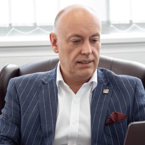 AndrewScottGB's tweet photo. The #Safestyle H1 interim Report should be a warning for the Glazing Industry. 

Despite an upbeat narrative the results highlighted a worrying position not only for Safestyle, but the industry as a whole. 

Read my full review of the Report and what it means for the wider industry.

https://t.co/glE79N8WUz