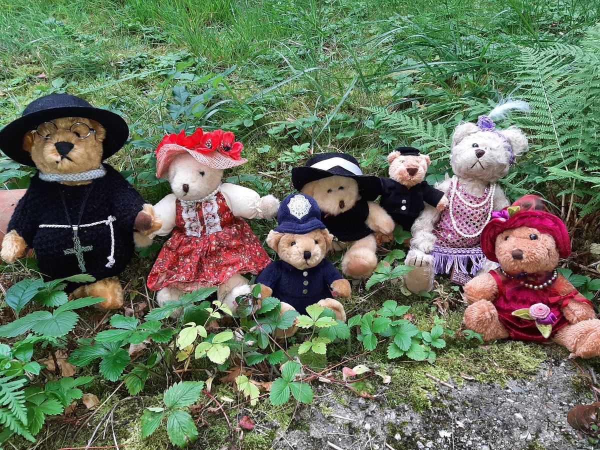 Mickey 2.0 & friends 🖤❤ tweet media