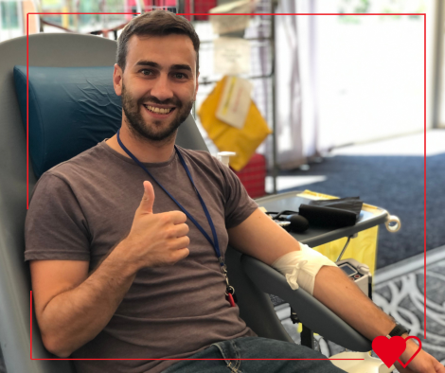 WelshBlood's tweet photo. Did you know only 3️⃣% of the eligible population in Wales give blood? 

Share this post if you’re one of them! 🔁

Book today https://t.co/DJua1GCpMw 💉 https://t.co/NBvrwzkhcQ