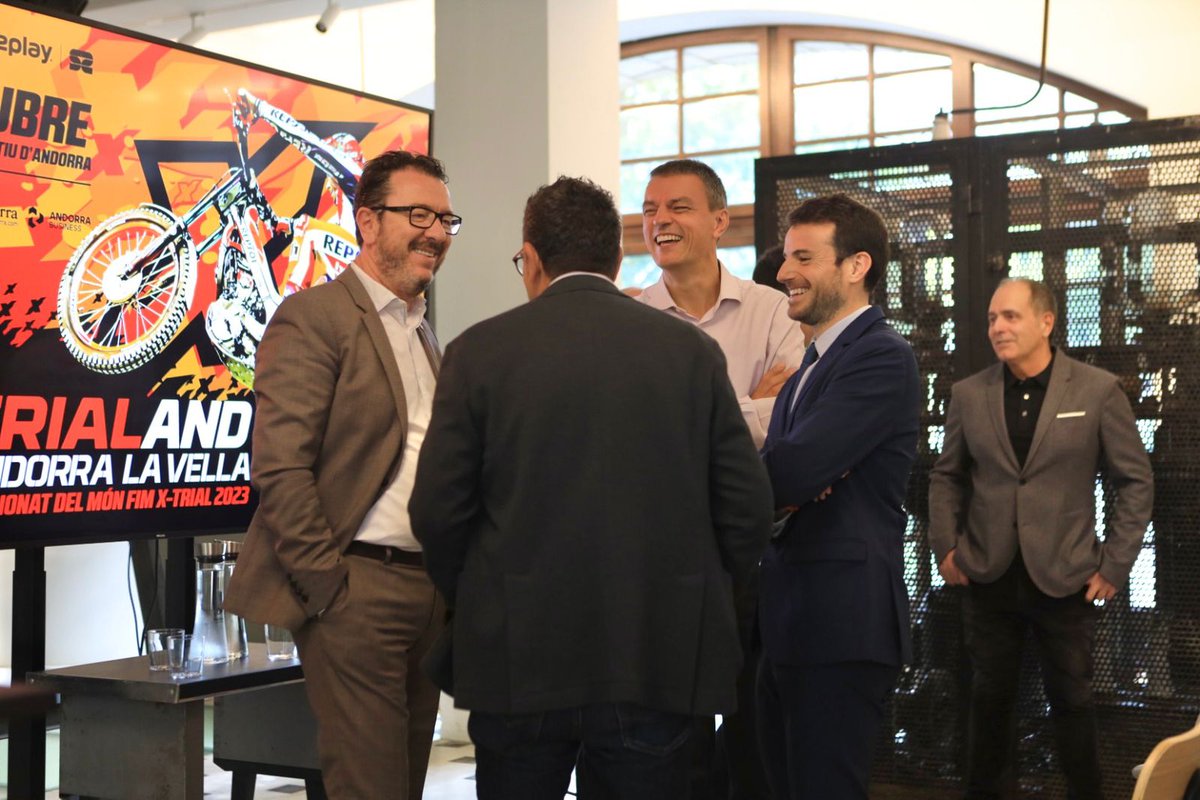 andorraworld_ad's tweet image. Aquest dissabte a les 18h torna l'@xtrialand! Avui se n'han presentat les novetats principals amb els pilots @tonibou_oficial, Jaime Busto i la @Fede_Motos_AND.

Andorra Turisme en som patrocinadors, juntament amb @AndorraCapital i @AndorraBusiness.

#AtypicalAndorra