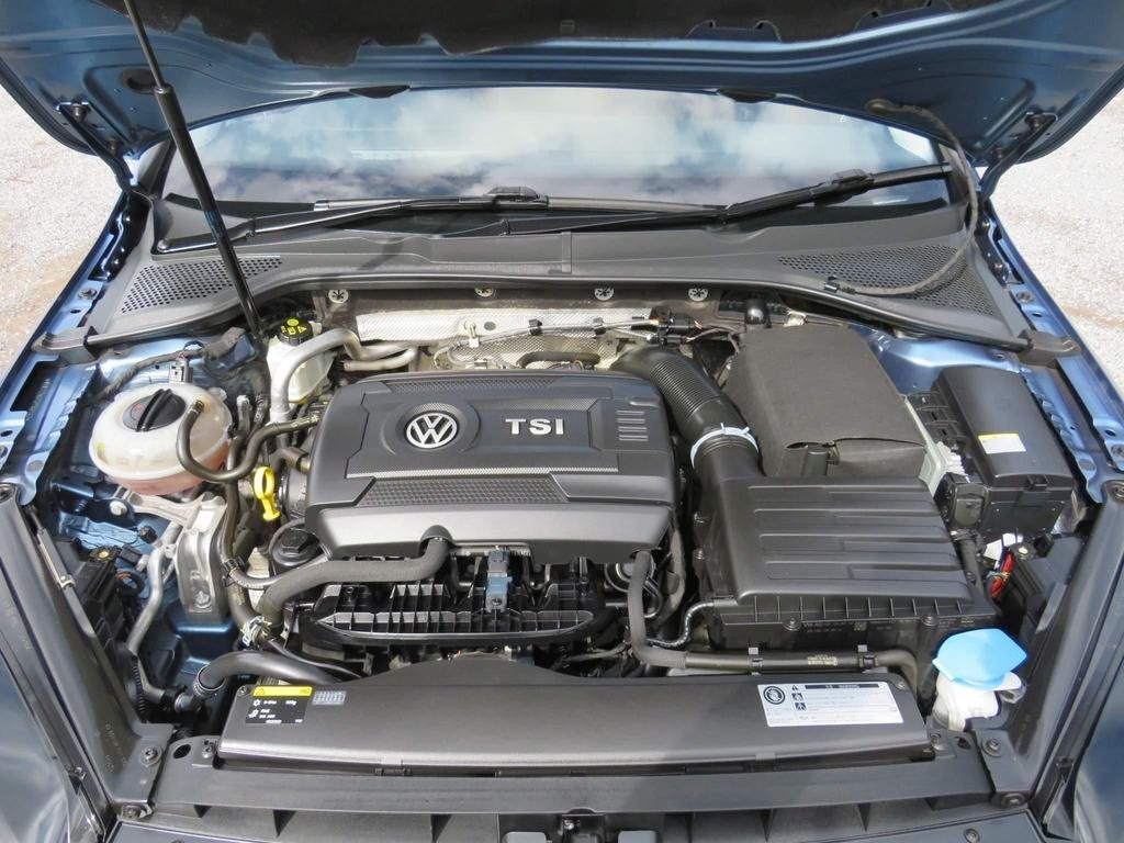 theseoldcars's tweet photo. Unicorn alert. Always fancied one of these but, alas, only offered with a diesel engine in the UK – but this one's a TSI-powered Japanese import.
About twelve in the country now, it seems.
https://t.co/6LGImKrwHa
(See also: Seat Leon X-Perience.)
#Volkswagen #Golf #Alltrack https://t.co/NZVJLPvqGb