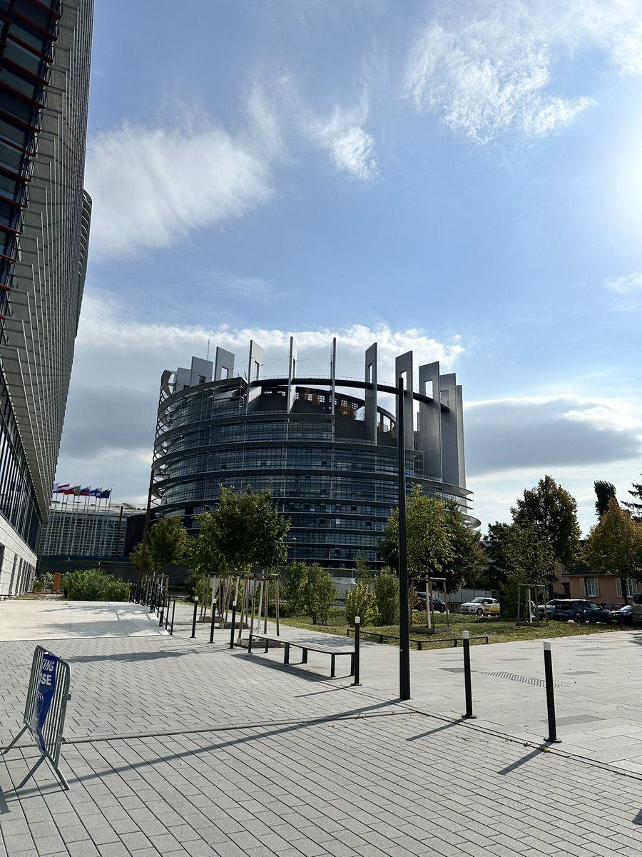 Roland Moore EU tweet media