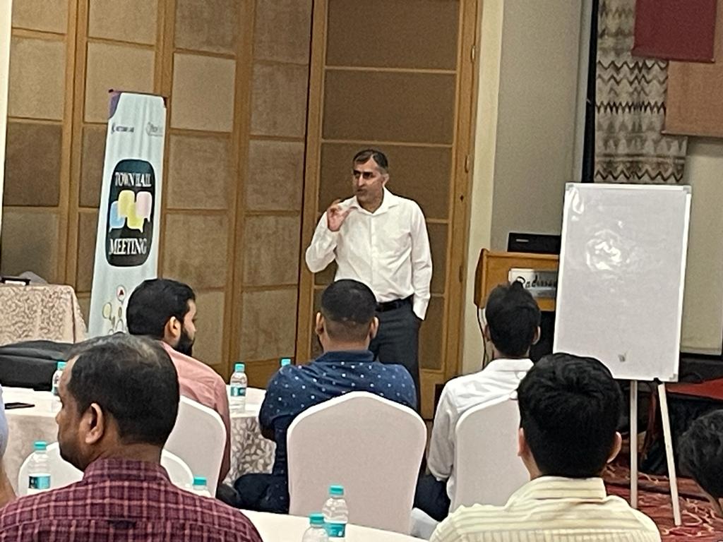 netcommlabs's tweet image. #NetcommLabs conducted a #TechnicalConference for the entire team at Radisson Noida which was all about learning and team interactions. It was a productive day to make employees feel inspired, and motivated to make the most of opportunities &amp;amp; grow to their full potential.