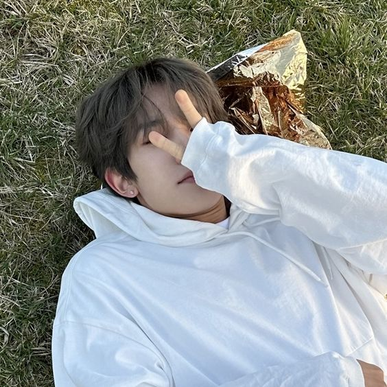 _hanszz's tweet photo. [restarting]
hello!! i'm ethan, you can call me tan/ethan

✎ filo, she/her
✎ not new to #kpoptwt / #stantwt 
✎ looking for interactive filo engene, stay, moa, carat, atiny moots but any fandom will do !

likes and rts are appreciated ! https://t.co/ZciQOHaEJ0