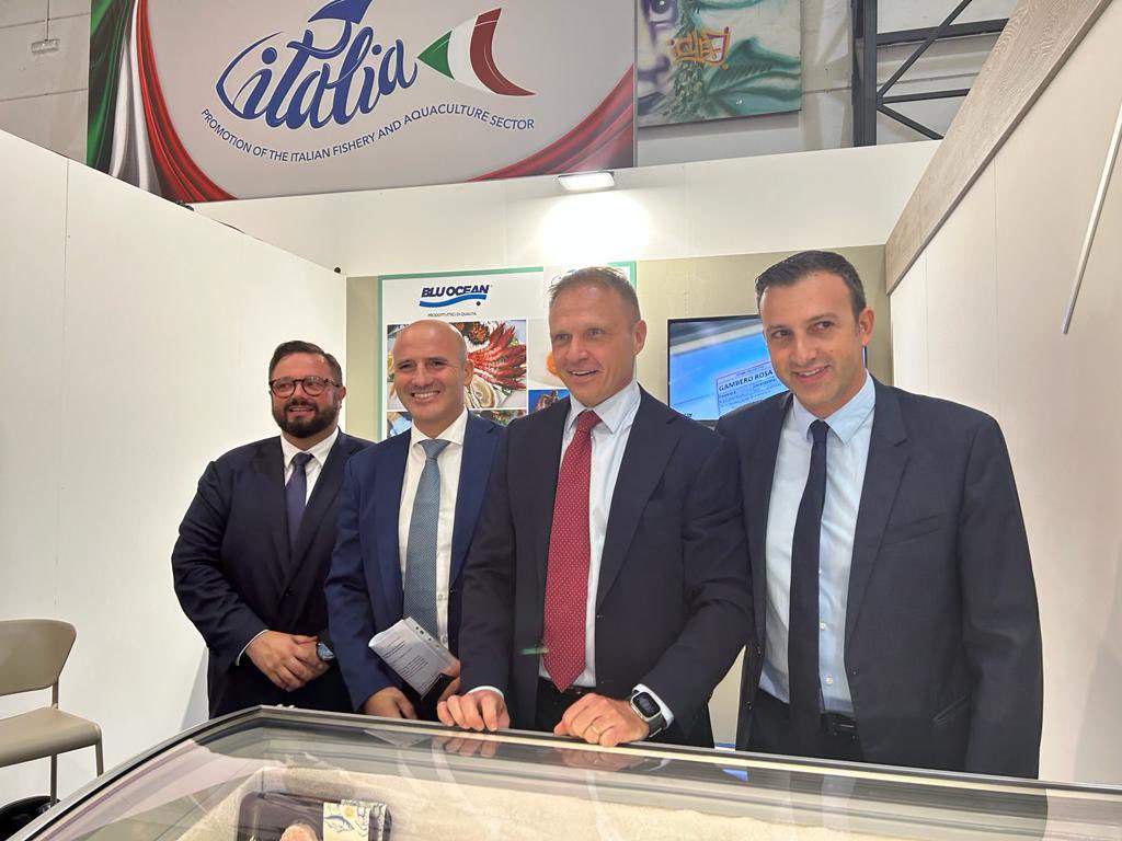 CristianMaretti's tweet photo. #Conxemar il più importante dopo il SeafoodExpo Bruxelles e Boston
#MASAF ha uno spazio von 26 realtà del comparto pesca e acquacoltura provenienti da 12 Regioni che rappresentano la ricchezza e la varietà italiana
#copego
#casadelpescatorecattolica
#opbivalva
#bluocean
#maricap https://t.co/A5uXV8g56C