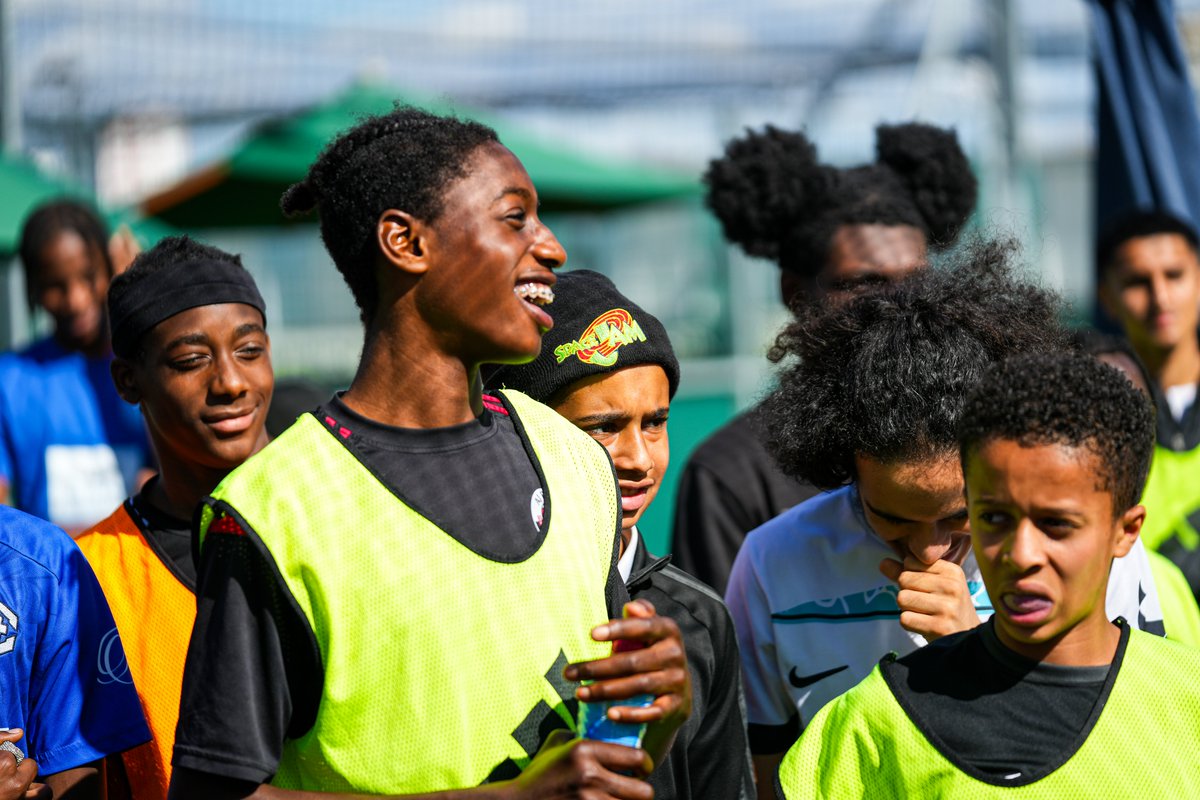 Street Soccer London sessions aren't just a game changer; it's a life changer! Free football sessions create a sense of belonging for players and break down barriers like nothing else. Join us in celebrating the power of football 🙌