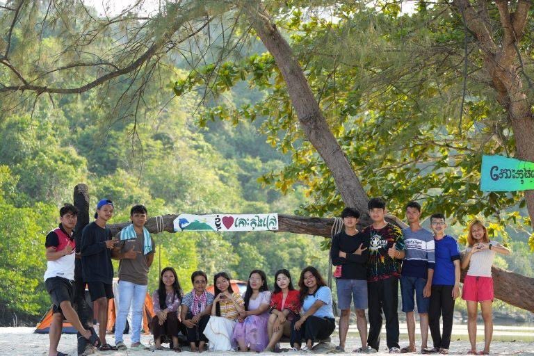 🚨 We are concerned about the decision denying 3 activists from 2023 Laureate <a href="/CambodiaMother/">Mother Nature Cambodia</a> the authorisation to travel to Sweden to accept the #RightLivelihood Award.

We stand in solidarity with them and call for a reconsideration of this decision! ➡️ bit.ly/3PFX0aT