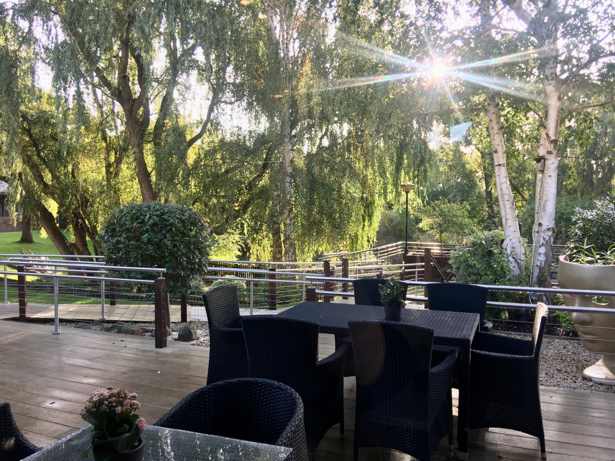 UoBSchoolofEd's tweet photo. ☀ A stunning start to day two of the @HMC_Org Heads' Conference representing @UoBSchoolofEd 
with @brendancmorris and @imisschalk. #stand2 #dreamteam #stratforduponavon #teachertraining 
@UniOfBuckingham🎓 https://t.co/2rEHXT2Fha