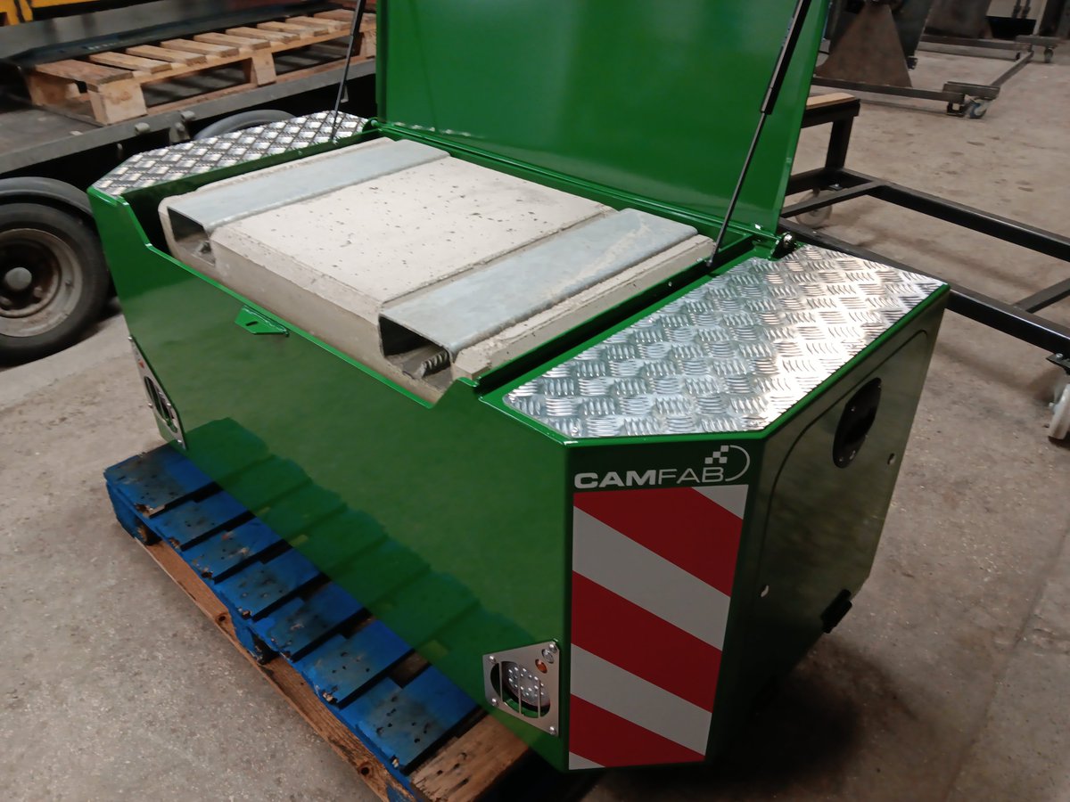 camfabsmartbox's tweet photo. Another tombstone fitting Smartbox ready for delivery. Complete with removable concrete insert. https://t.co/OocoukCTc4