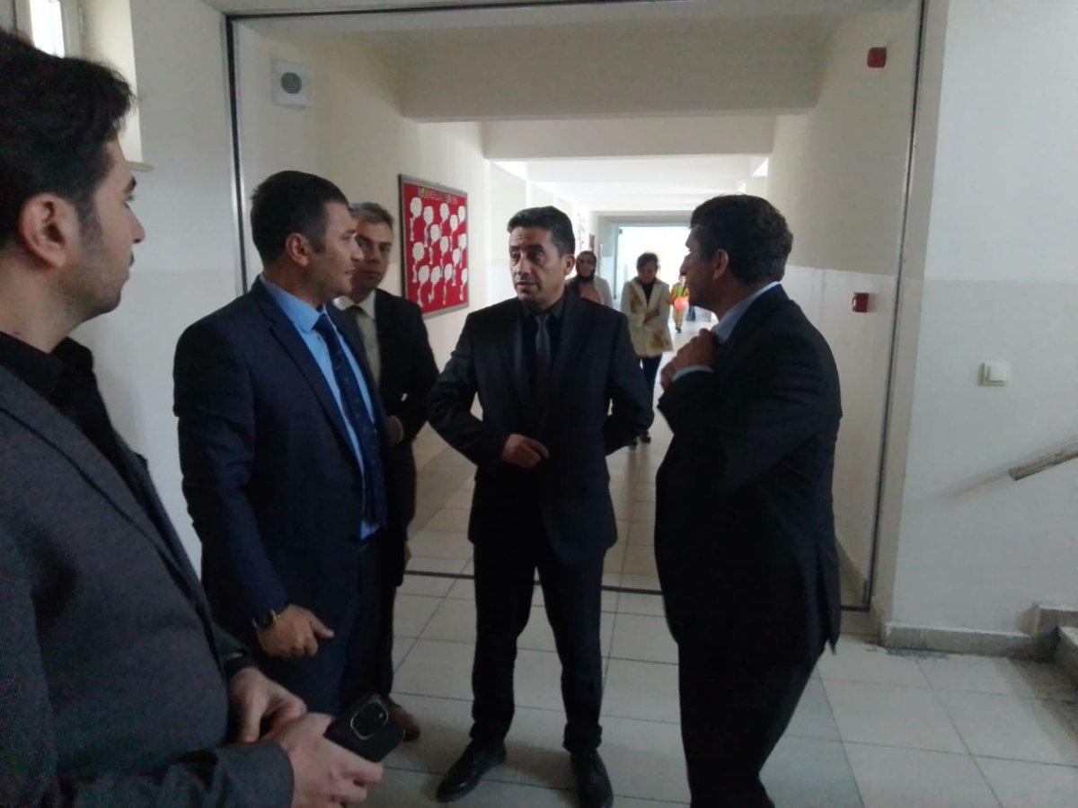 KazYurdalanToki's tweet photo. İlçe Milli Eğitim Müdürümüz Sayın @KrpnrSeyfullah ve Şube Müdürümüz Sayın @m_bayrak25 okulumuzu ziyaret ederek yeni eğitim öğretim yılı çalışmalarımız hakkında bilgi aldılar. 
@TutkanUgur
 @yakupyildiz024 
@ibrhim_Arslan
 @harunokcu25 @muhammetxaslan https://t.co/DaJEuDq4yj