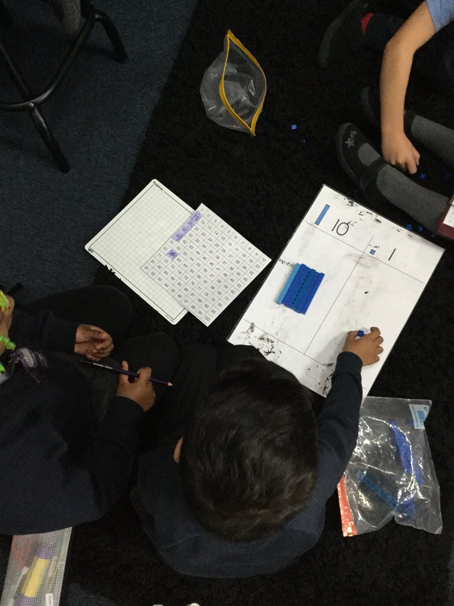 STC_3DH's tweet photo. Working super hard in maths learning about 10s 1s and even 100s!! https://t.co/KRKYQiSFde