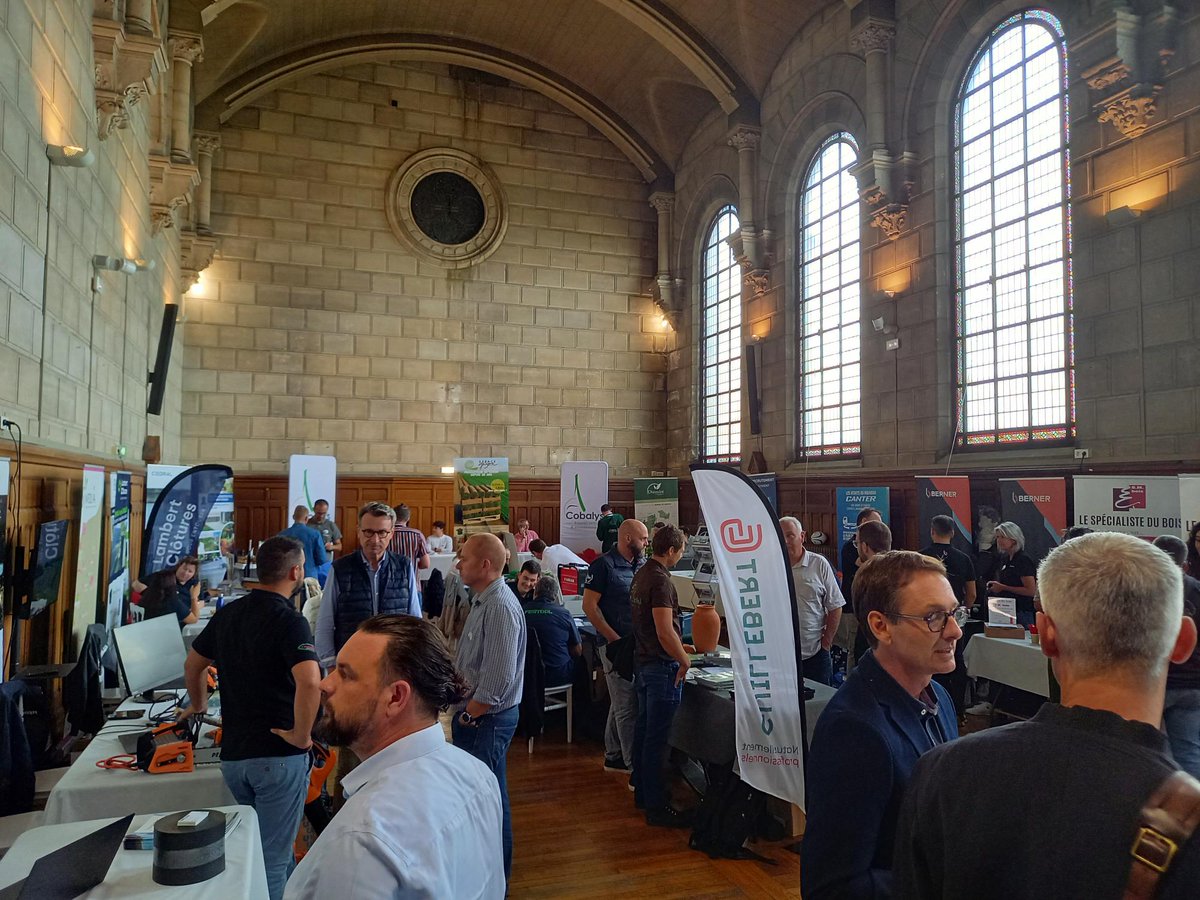 Ocapiat_IDF's tweet photo. En direct de la journée pro de l’#Unep Île-de-France !

Retrouvez nos conseillers #OCAPIAT  à l'occasion de cette journée dédiée aux professionnels du #paysage avec plus de 50 exposants attendus. 😉 

📍  l’école Saint-Philippe à Meudon https://t.co/esWK0gX96E