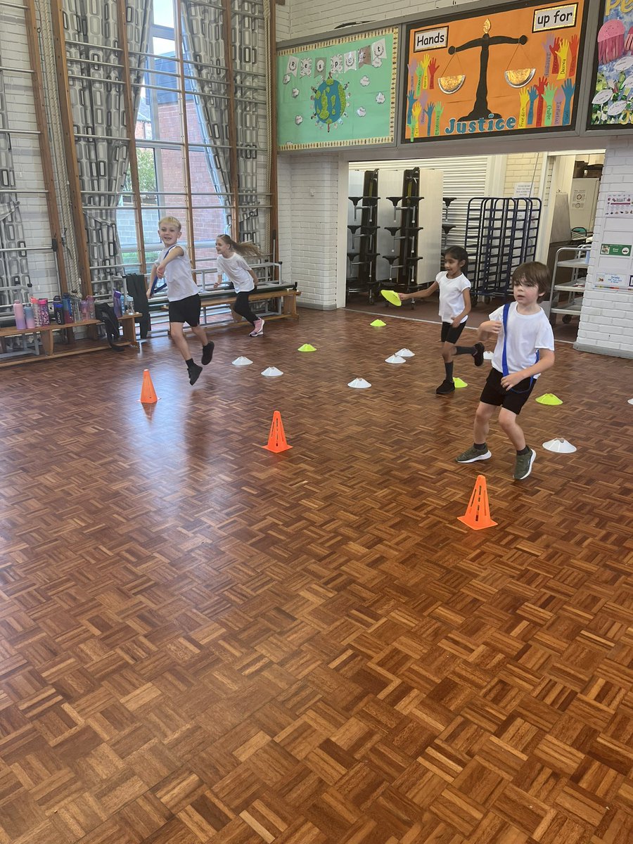 StJamesDHPri's tweet photo. Demonstrate resilience when competing against others was the learning objective for 3W today. Thank you @keypesports #STJDHPE https://t.co/3a6lKG46pX
