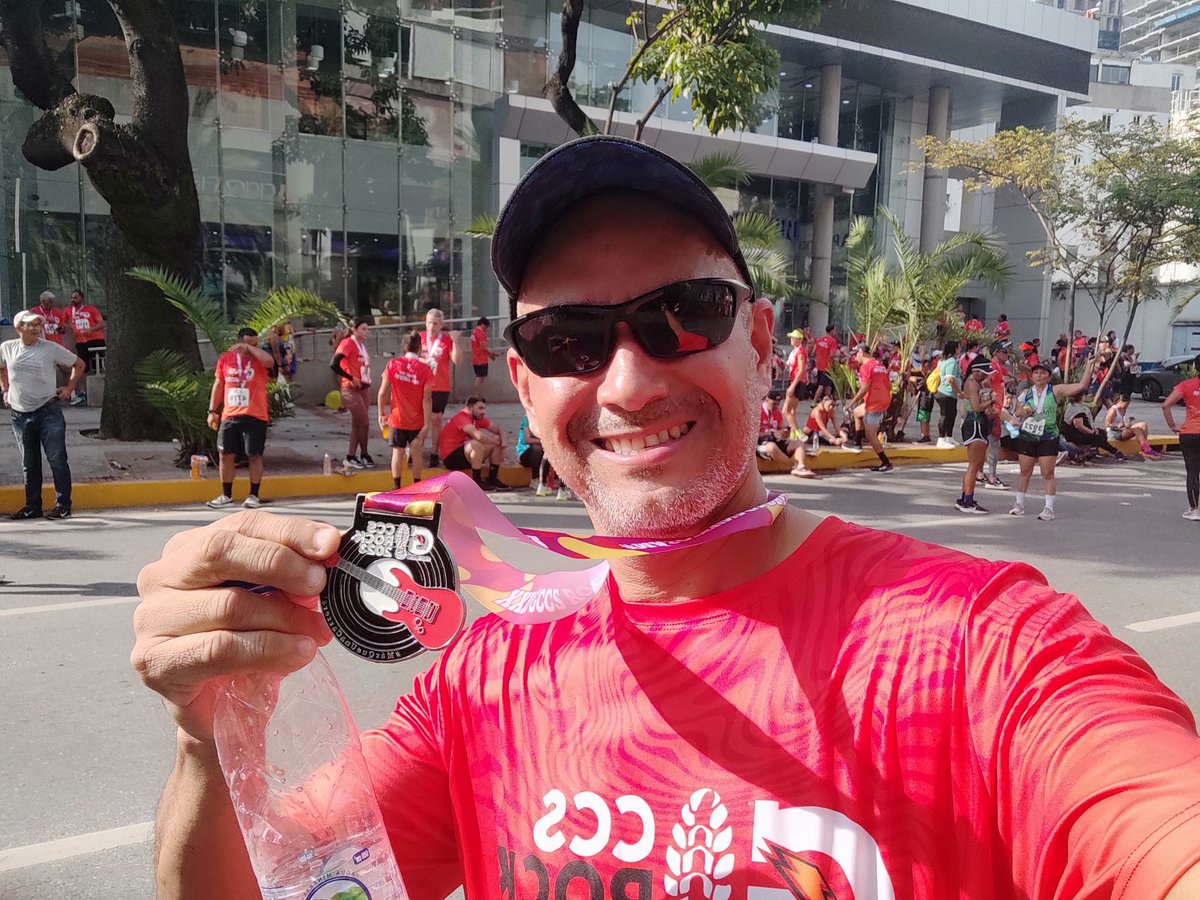 Ardp2012's tweet photo. Y se logró la décima Caracas Rock .. https://t.co/7XAs0hI7tX