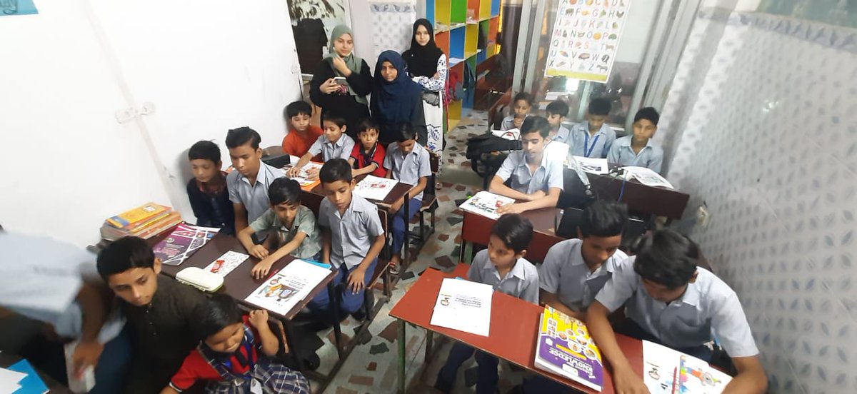 As part of the 'Swachhta hi Seva' campaign, an awareness program and quiz competition were conducted at Welfare Public School in Jamia Nagar, Delhi on 29 September 2023, with the active participation of around 50 students. #SHS #EIACP #CleanIndia #CleanDelhi