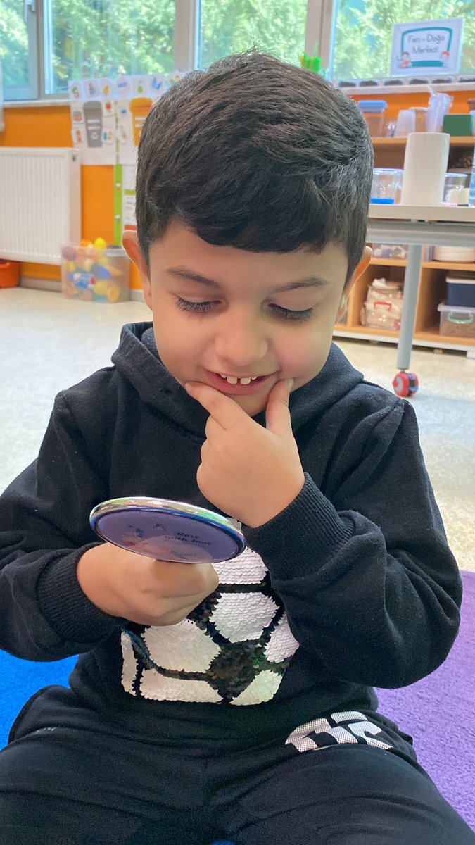 “Biz özeliz” parmak izlerimiz kadar özel olduğumuzu, ayna ile kendimize bakarak öğrendik. ☺️🥰