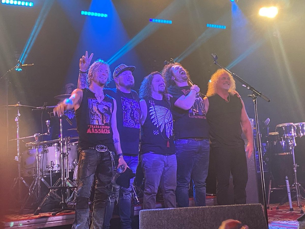 Beyond honoured to have watched and met <a href="/BlkStoneCherry/">Black Stone Cherry</a> in Nottingham last night! 🍒🎸

Always put on a great show, already can’t wait for the next one! 

#blackstonecherry #screaminatthesky