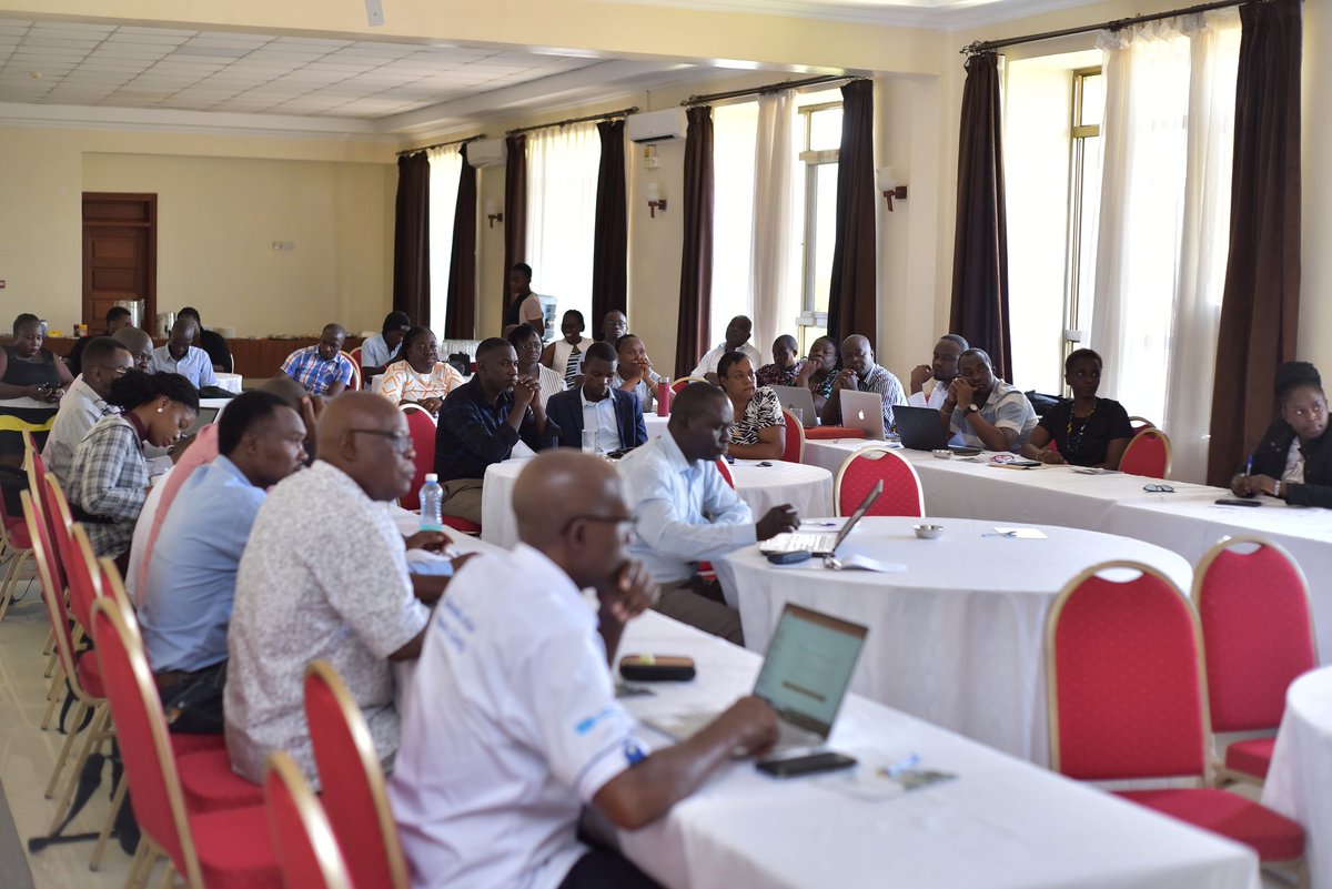 Omollojnr01's tweet image. Director Gichana of @KisumuCountyKE presenting the process and framework of adaptation plan to climate change in the ongoing multi stakeholders #vulnerabilitymapping validation workshop at Pinecone hotel. @WeAreVCA @Wanavijiji_sdi @CitiesAlliance @sdi_net 
#justclimateactionnow