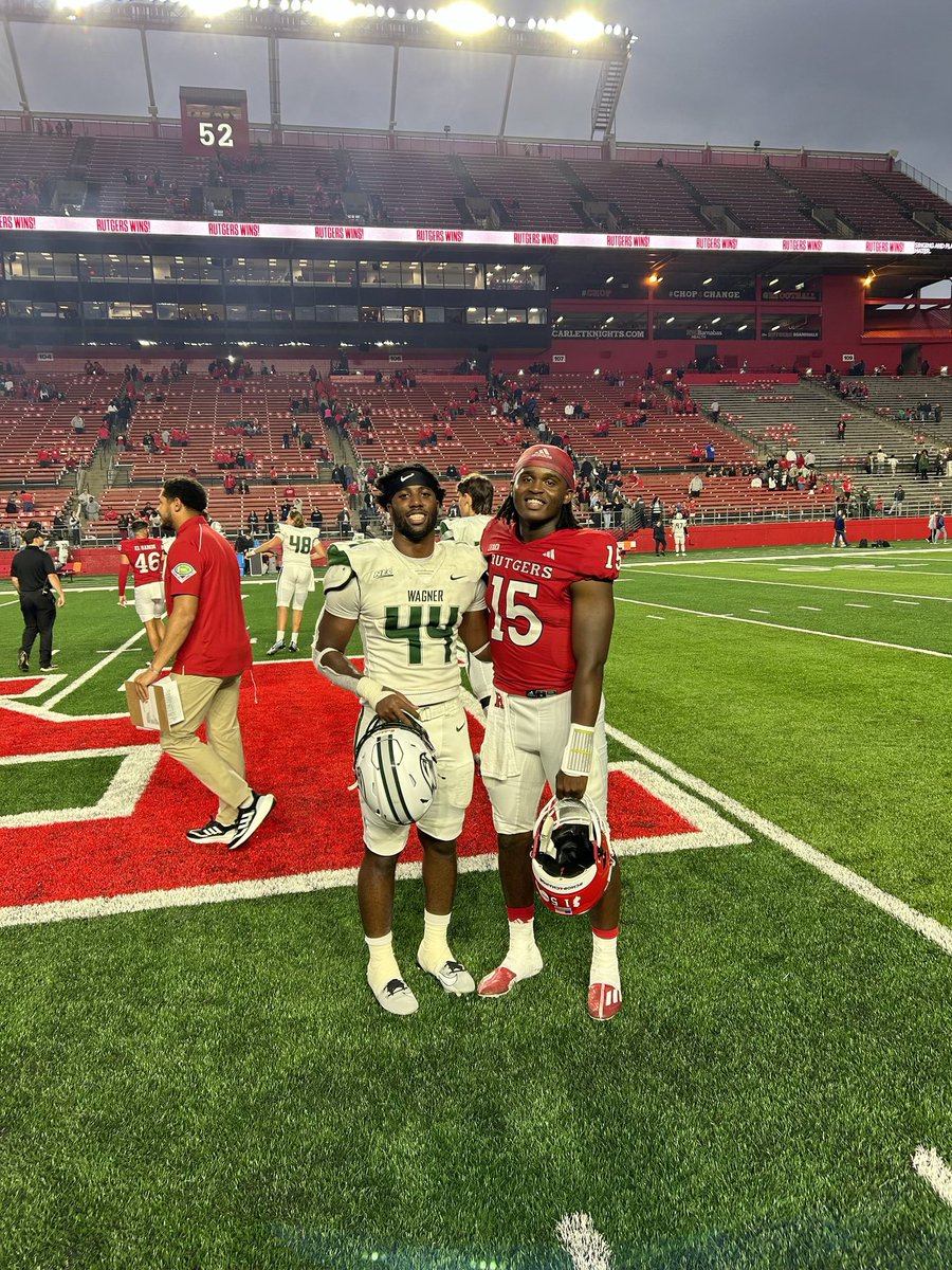 A couple @IonaPrep 🏈 alums/former captains squared off last Saturday. @ajani_sheppard (class of 23) and @nicholasgadson (class of 20) @Wagner_Football @RFootball. #IPBrotherhood