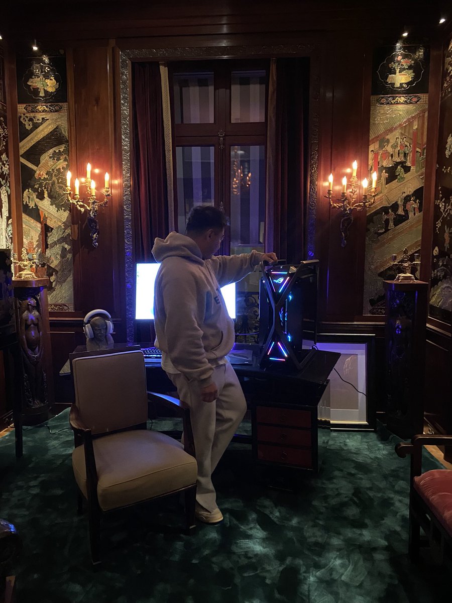 CYBERTEK Concept Store tweet media