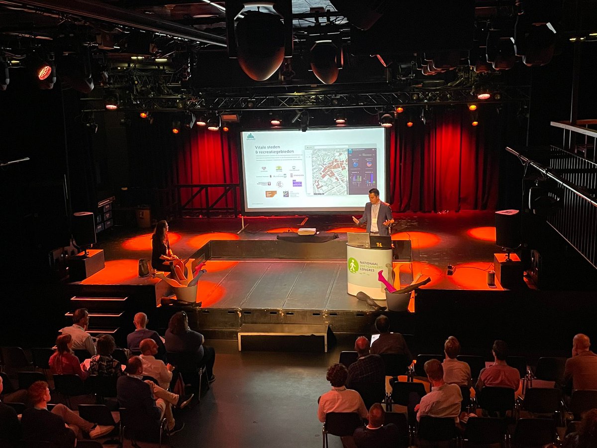 Vandaag zijn we op het <a href="/devoetganger/">#voetgangerscongres</a> congres om de presenteren hoe data kan helpen bij voetgangersbeleid en besluitvorming.