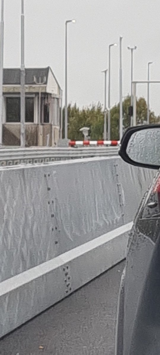 Marjakoster's tweet photo. @dhrvanleeuwen Zou fijn zijn als @RWS_NN info zou delen qua verwachtingsmanagenent. #n7 #brugkapot #file @groningen #groningen 

We staan hier al een flinke tijd. https://t.co/P4T8InWraY