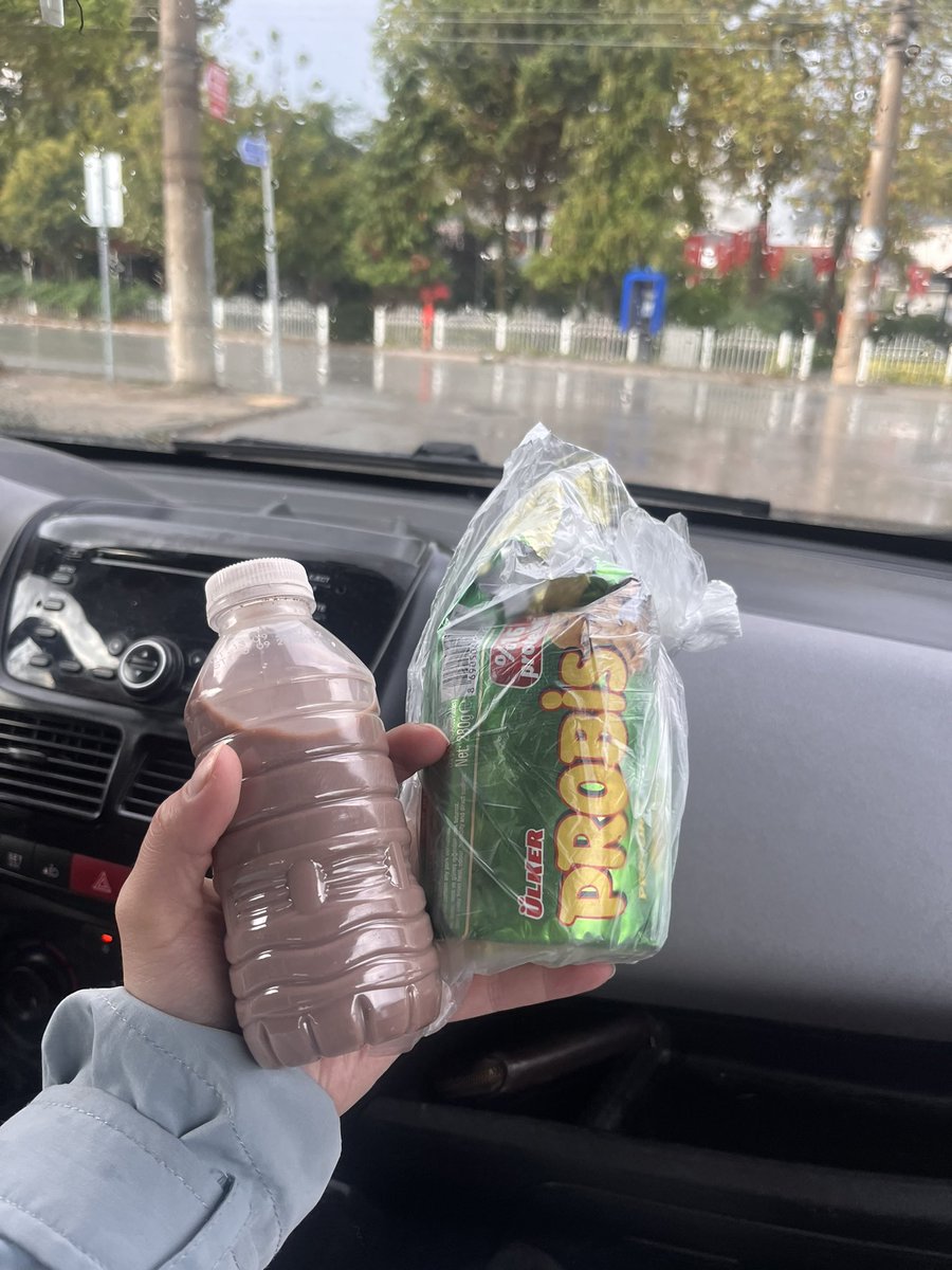 nursoyllu's tweet photo. Bi evlenelim sana neler hazırlayacağım dediğim kocama hazırladığım kahvaltı 🥲 https://t.co/Chs3n3sL8c