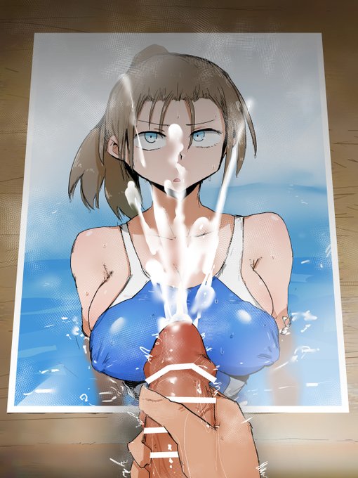 部活の先輩の写真にぶちまける 