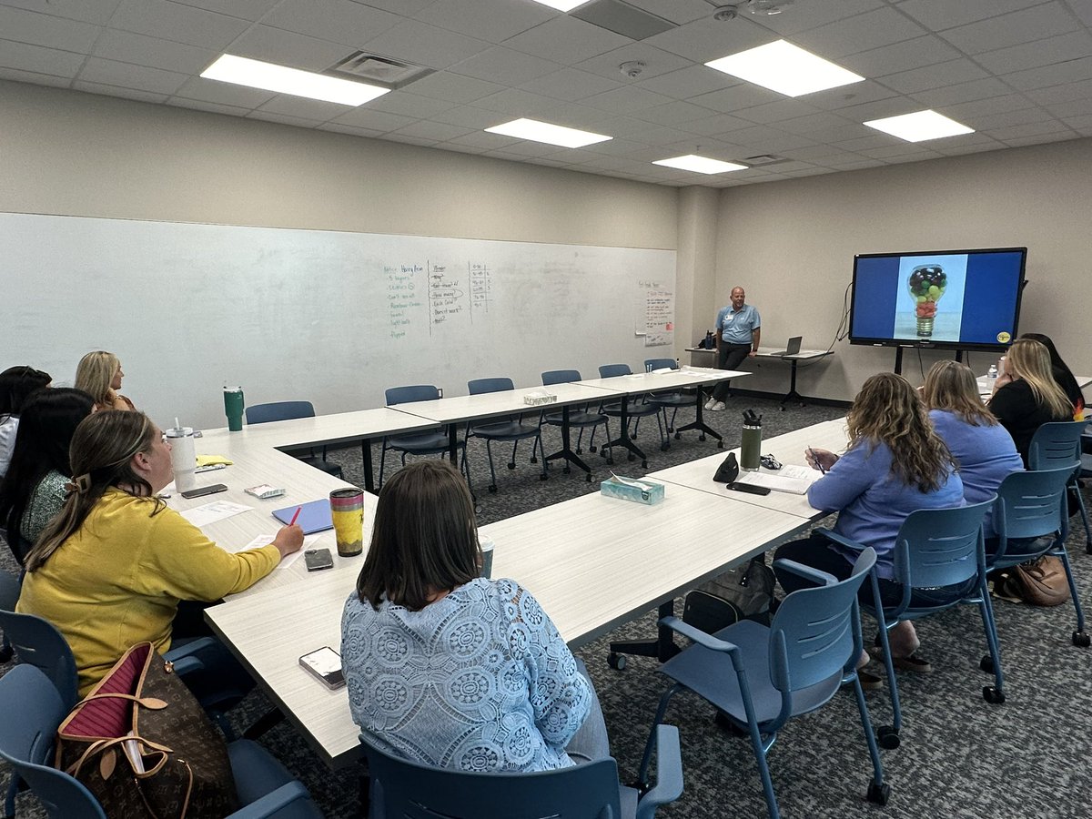 Dana Schendel tweet media