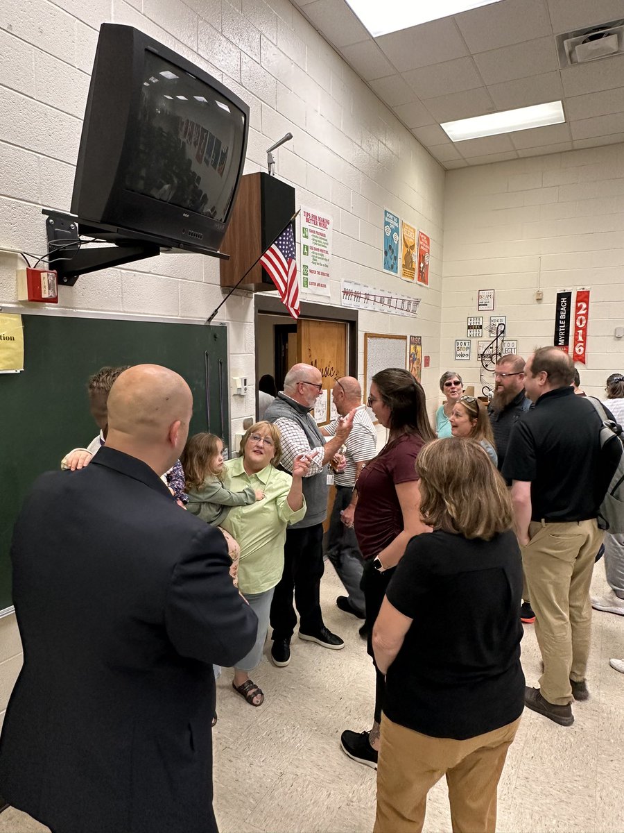 Deep Creek High tweet media