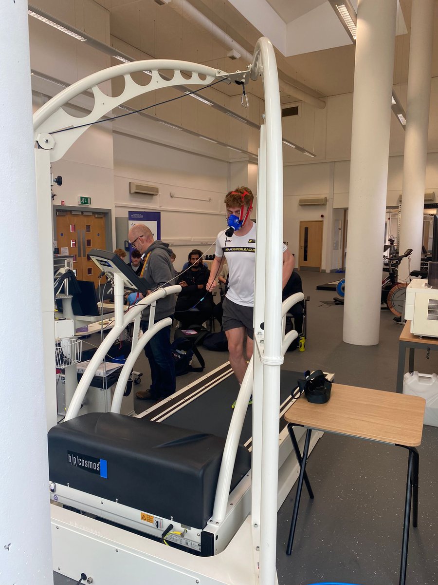 GreenheadSport's tweet image. More sampling for @GreenheadCol PE students, but this time blood lactate levels! ❤️ another fab sports science session. Thank you for having us @HuddersfieldUni @HudSportExNut @Hud_HHS @BillyTFish