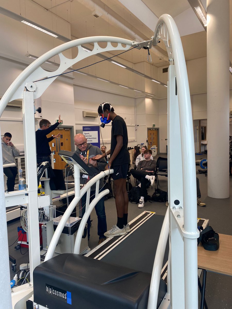 More sampling for <a href="/GreenheadCol/">Greenhead College</a> PE students, but this time blood lactate levels! ❤️ another fab sports science session. Thank you for having us <a href="/HuddersfieldUni/">University of Huddersfield</a> @HudSportExNut <a href="/Hud_HHS/">School of Human and Health Sciences</a> <a href="/BillyTFish/">Michael Fish</a>