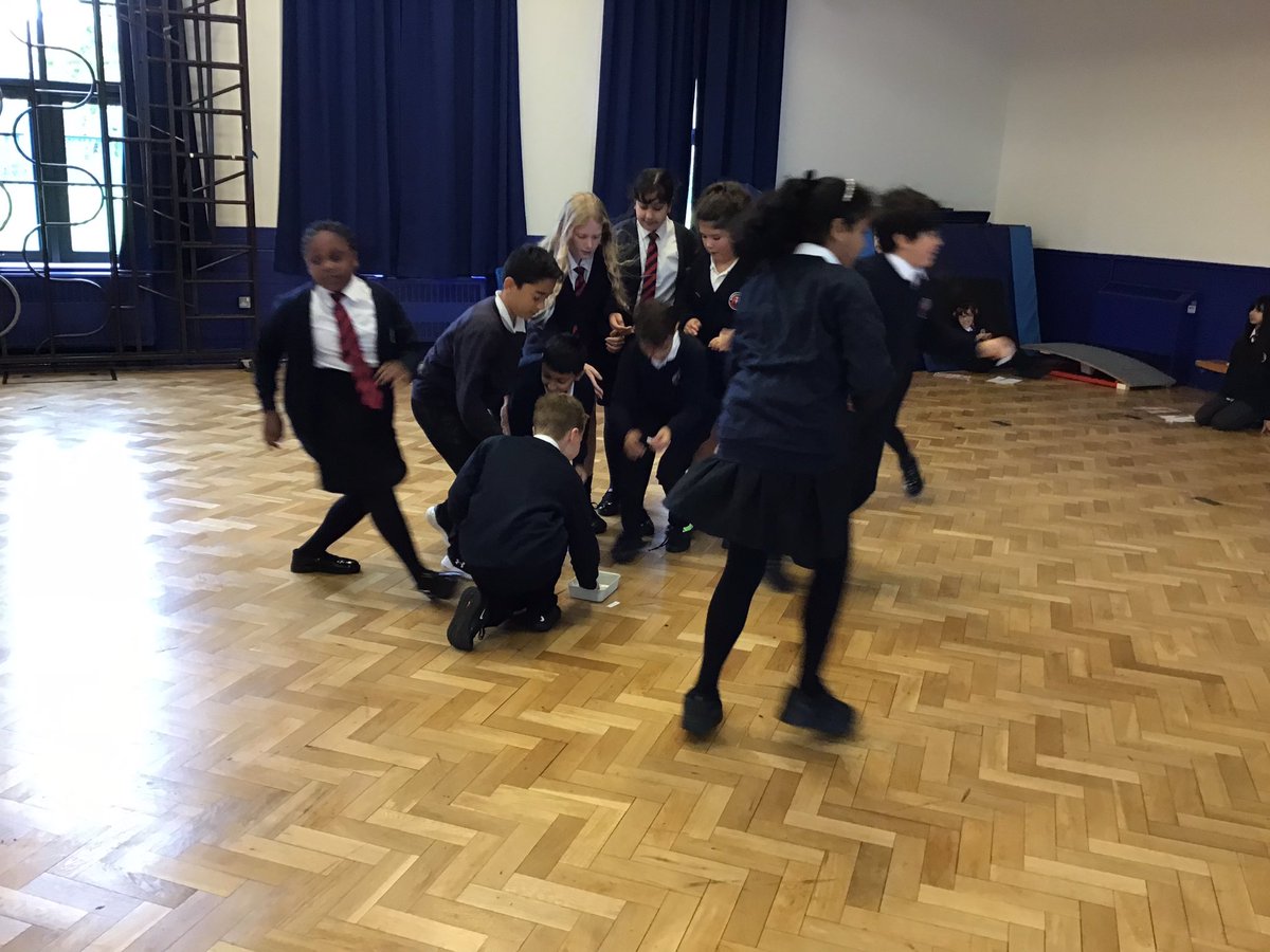 BartoncloughY6 (@bcpsyear6) on Twitter photo This morning we are practising our division skills with and without remainders #activemaths #wearebrightfutures <a href="/bartonclough/">Barton Clough Primary School</a> This morning we are practising our division skills with and without remainders #activemaths #wearebrightfutures <a href="/bartonclough/">Barton Clough Primary School</a>