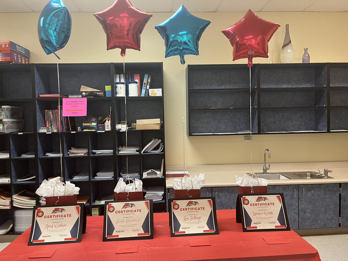Brandi_Nichols_'s tweet photo. Thank you for making us sparkle and shine daily! We appreciate your commitment to the Lane! #NationalCustodianAppreciationDay @ssbraggs @DrTamaraCandis @i_title @Parklane_Eagles https://t.co/nbJITa2P7b