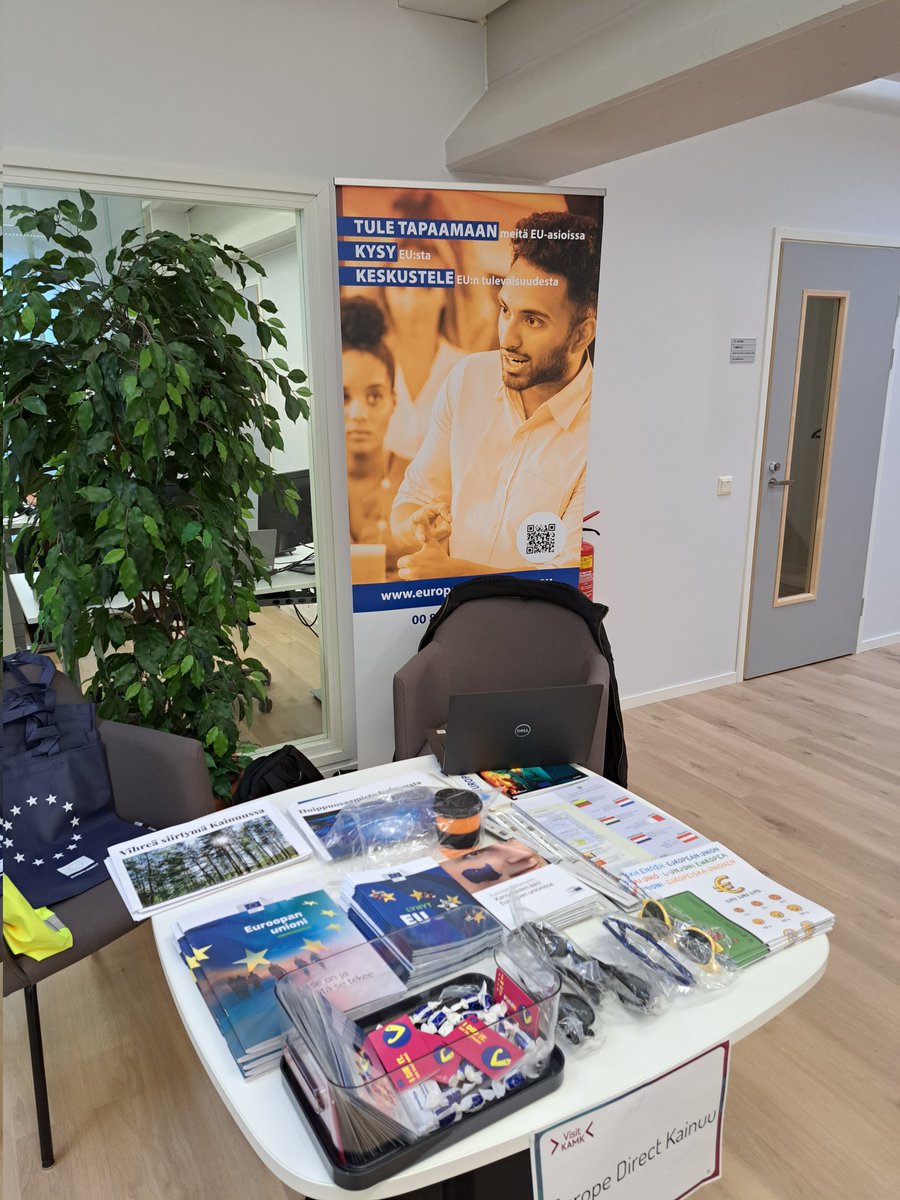 EdKainuu's tweet photo. Kainuun liitto ja Europe Direct Kainuu ovat mukana VisitKAMK -tapahtumassa, jossa vierailijoita päivän aikana on jopa pari tuhatta.
#VisitKAMK #Osaaminen #OsaamisenVuosi #EuropeanYearOfSkills https://t.co/x7AO7pQvpp
